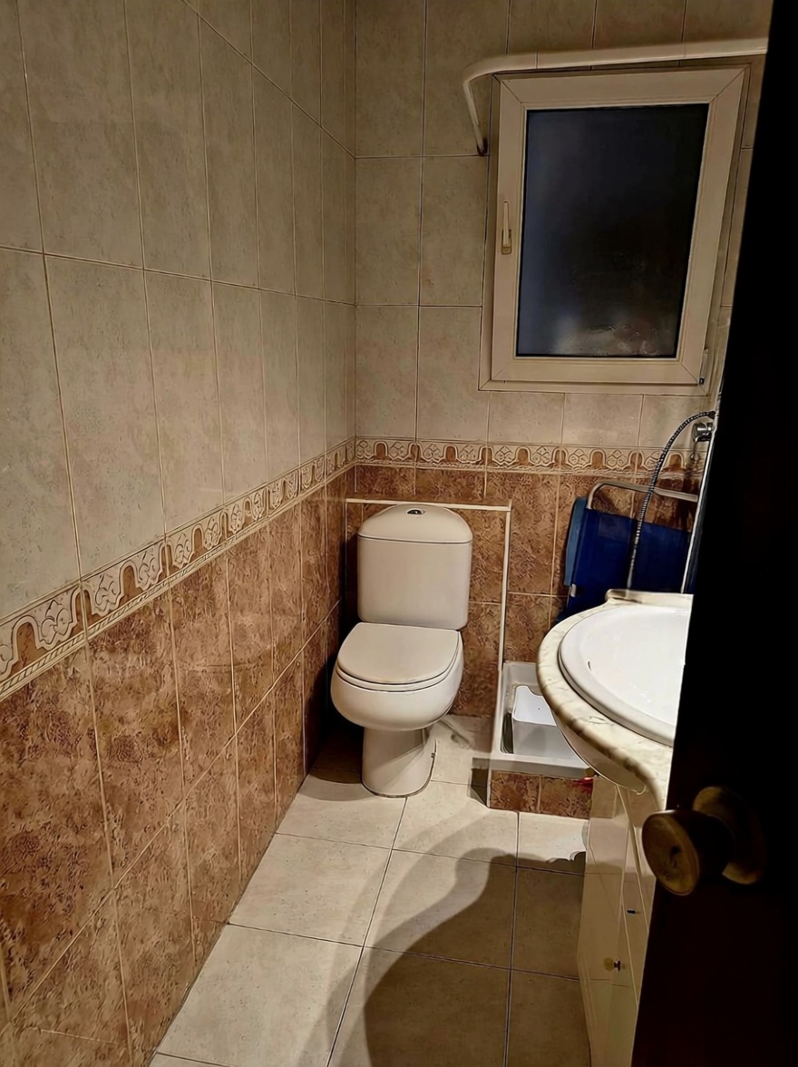 Apartamento em primeira linha de praia em Alicante — Casa banho