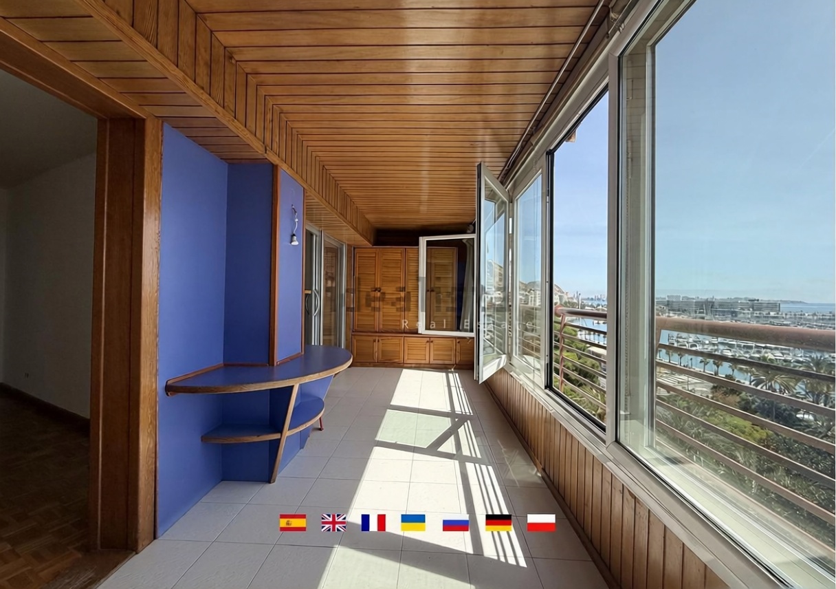 Apartamento em primeira linha de praia em Alicante