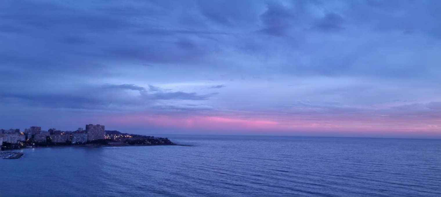 Wohnung in erste Strandlinie in Alicante — Meerblick