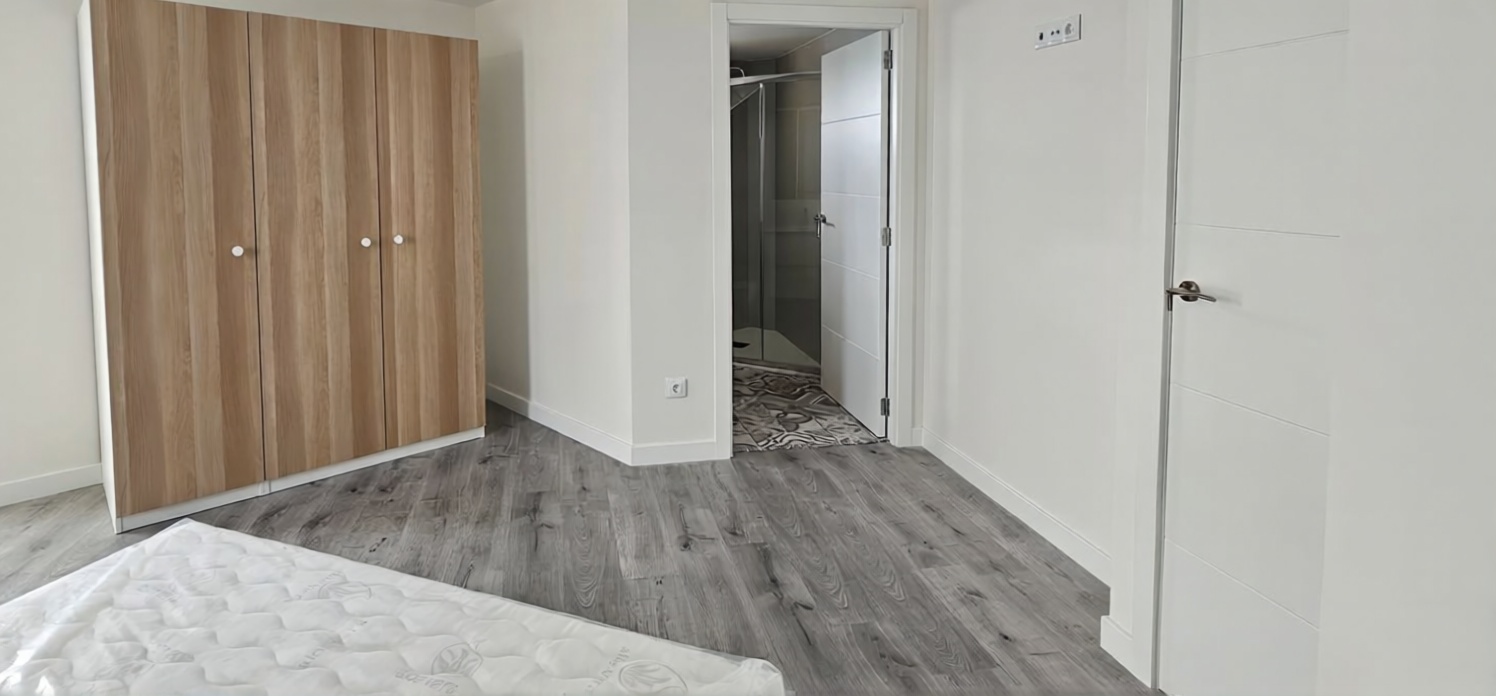Wohnung in erste Strandlinie in Alicante — Schlafzimmer