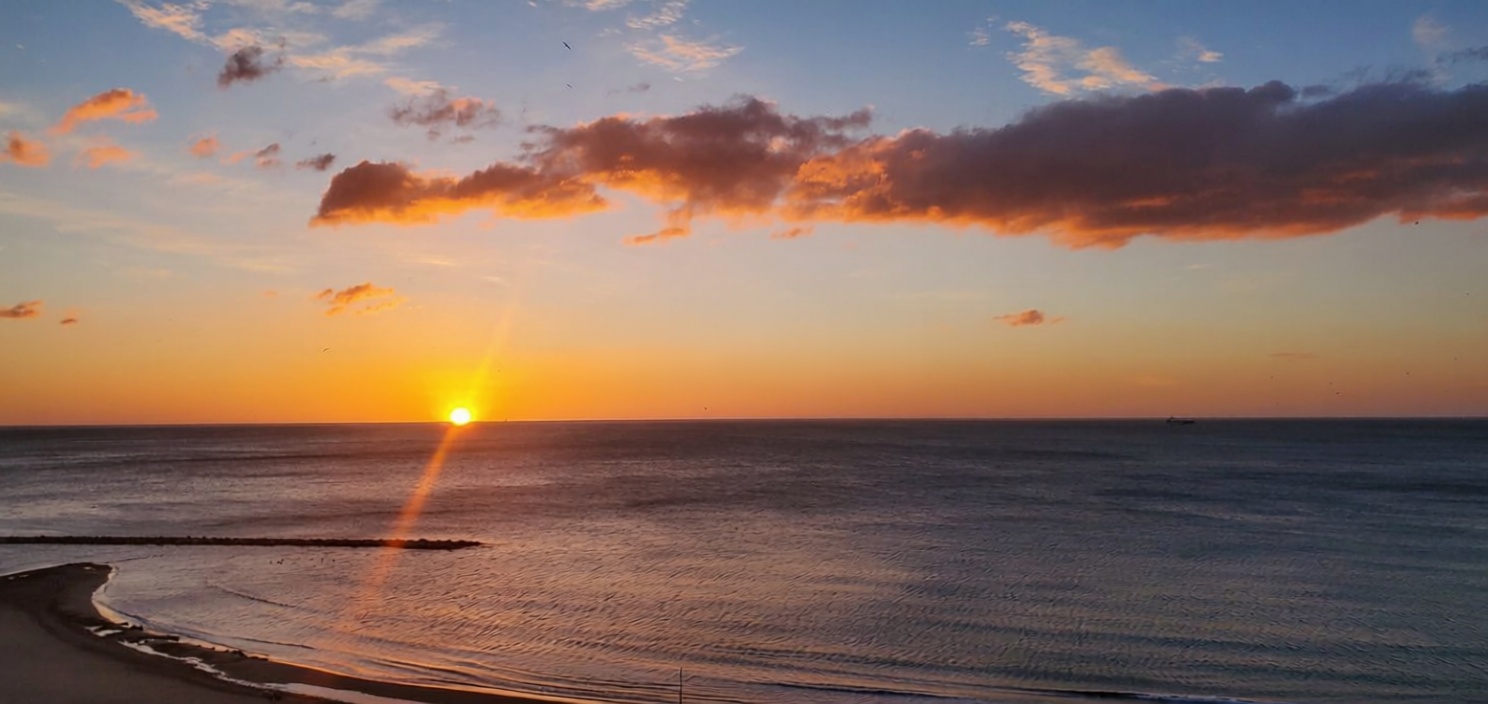 Apartamento em primeira linha de praia em Alicante — Vista mar