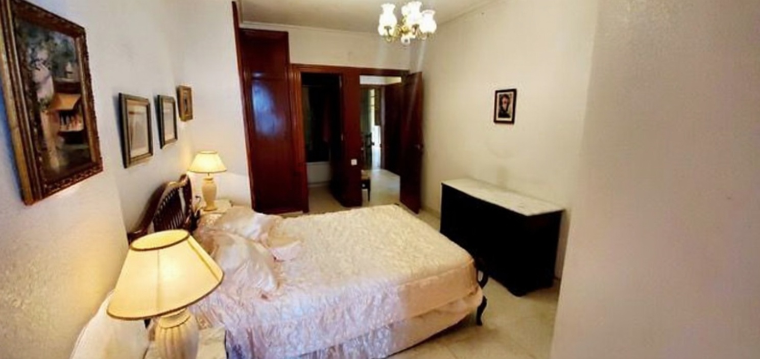 Apartamento em primeira linha de praia em Alicante — Quarto