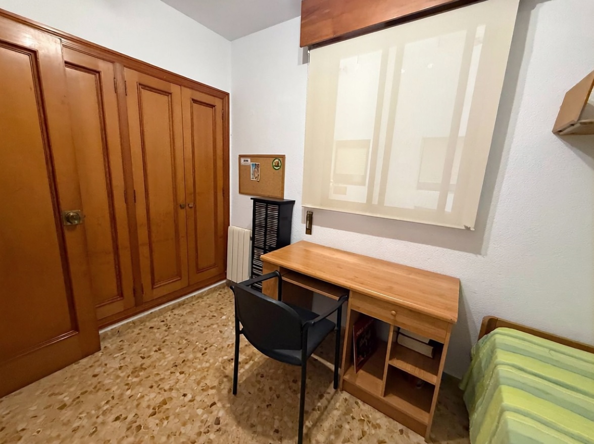 Beachfront flat in Alicante — Bathroom