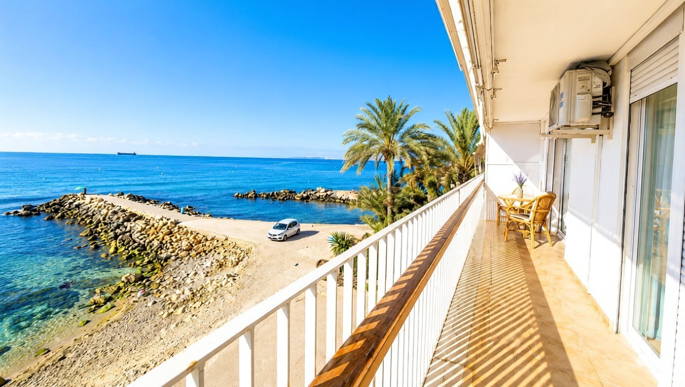 Apartamento em primeira linha de praia em Alicante — Terraço mar