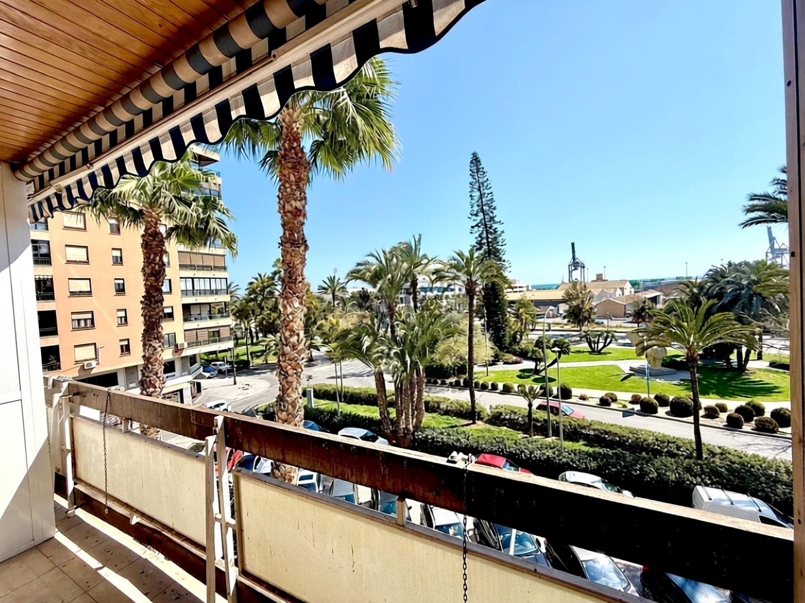 Apartamento em primeira linha de praia em Alicante