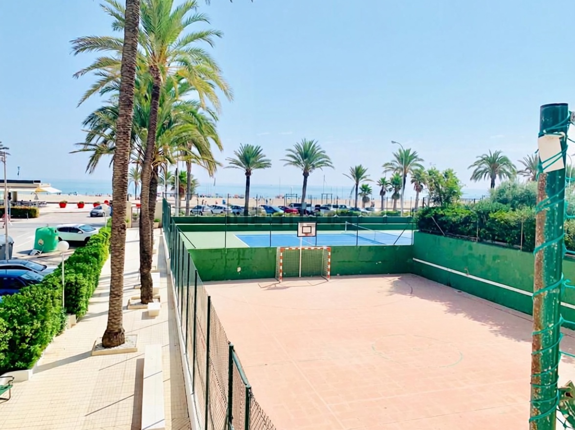 Apartamento em primeira linha de praia em Alicante