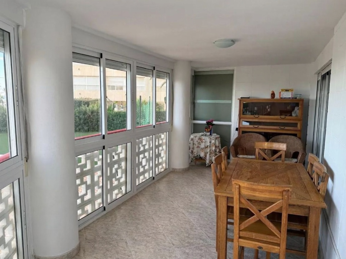 Apartamento em primeira linha de praia em Alicante — Terraço mar
