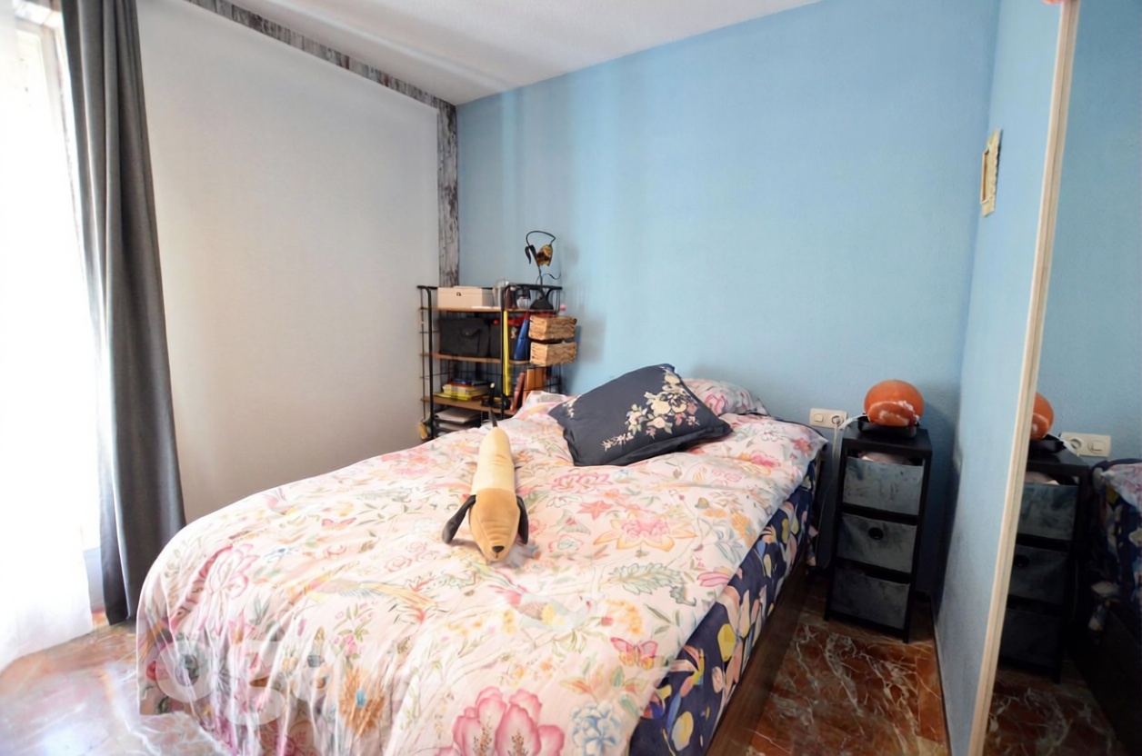 Apartamento em primeira linha de praia em Alicante — Quarto