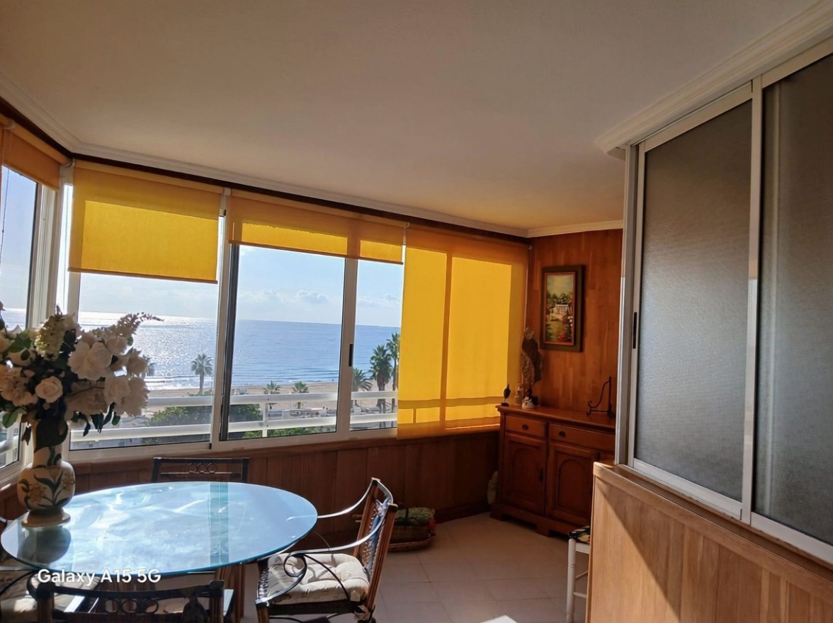 Apartamento em primeira linha de praia em Alicante