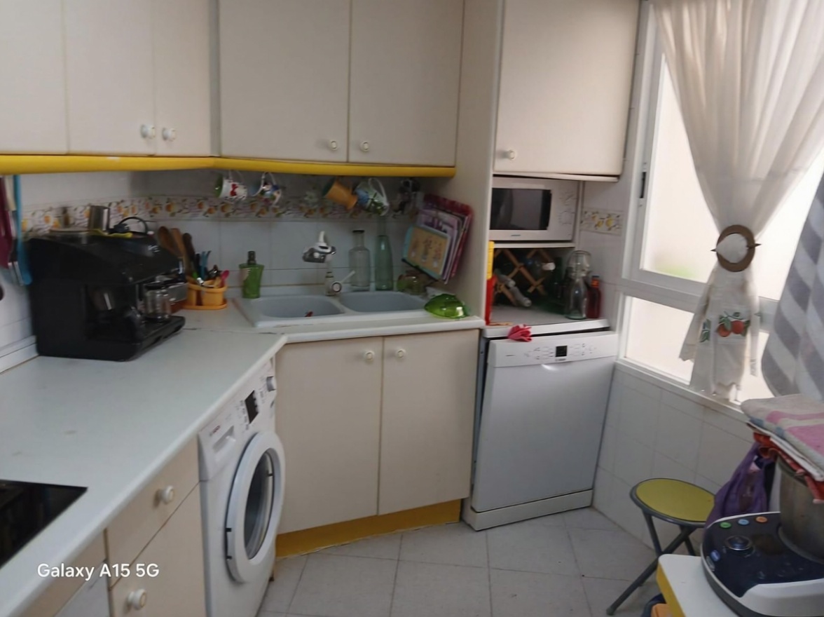 Apartamento em primeira linha de praia em Alicante — Cozinha