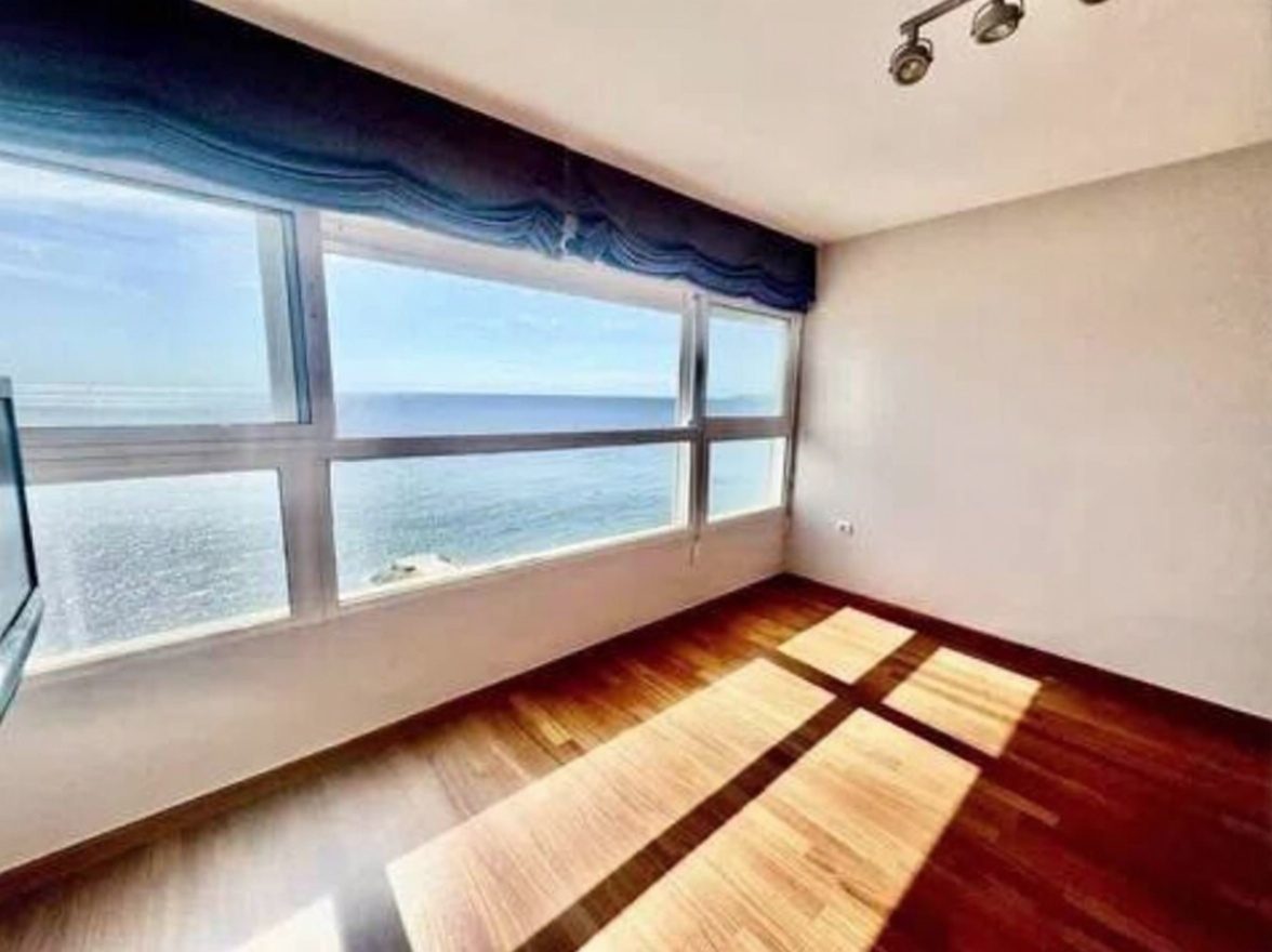 Apartamento em primeira linha de praia em Alicante