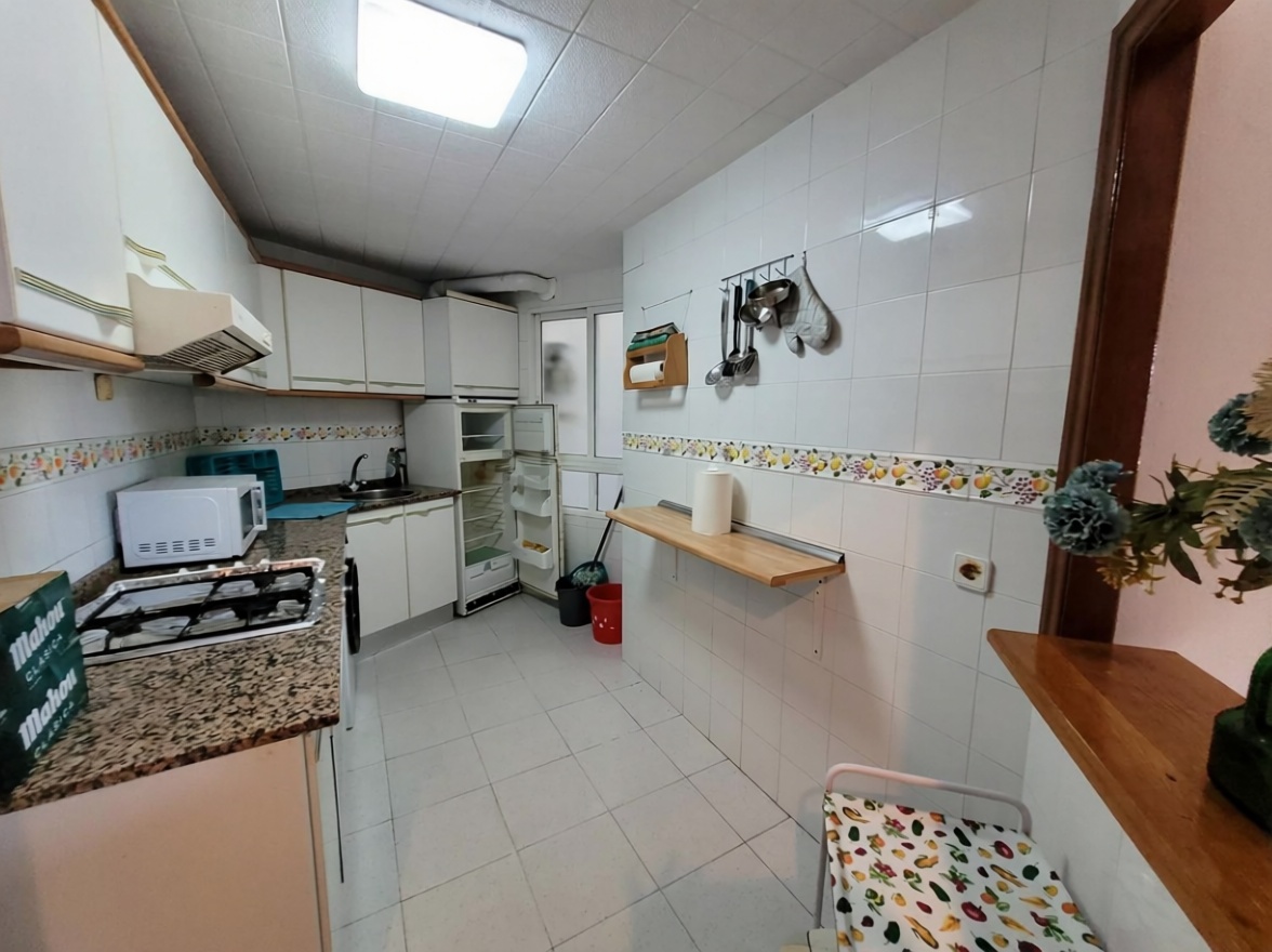 Apartamento em primeira linha de praia em Alicante — Cozinha
