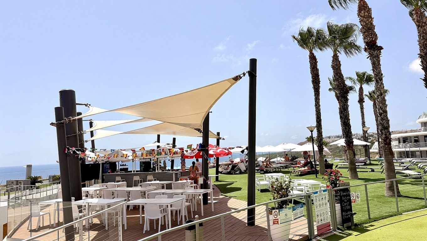 Piso en primera línea de playa en Elche — Vista mar