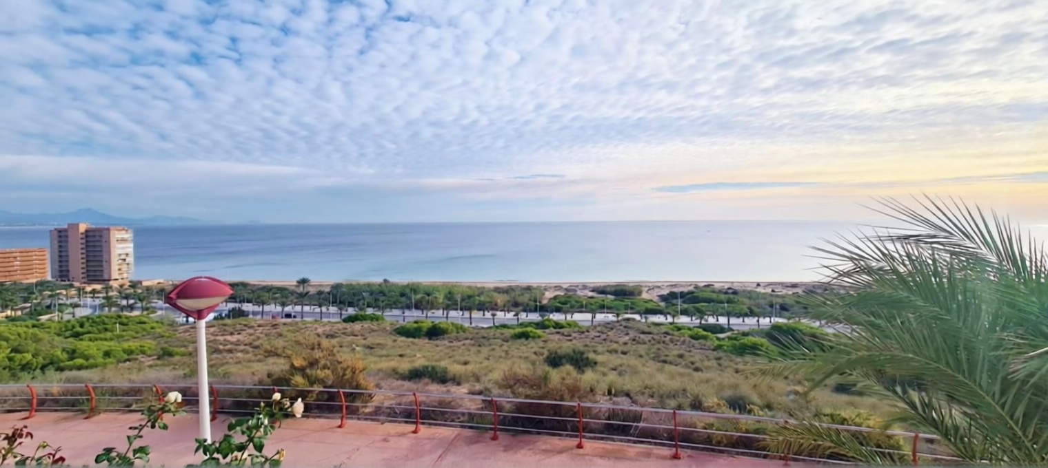 Chalet avec accès direct à la plage à Elche — Chambre