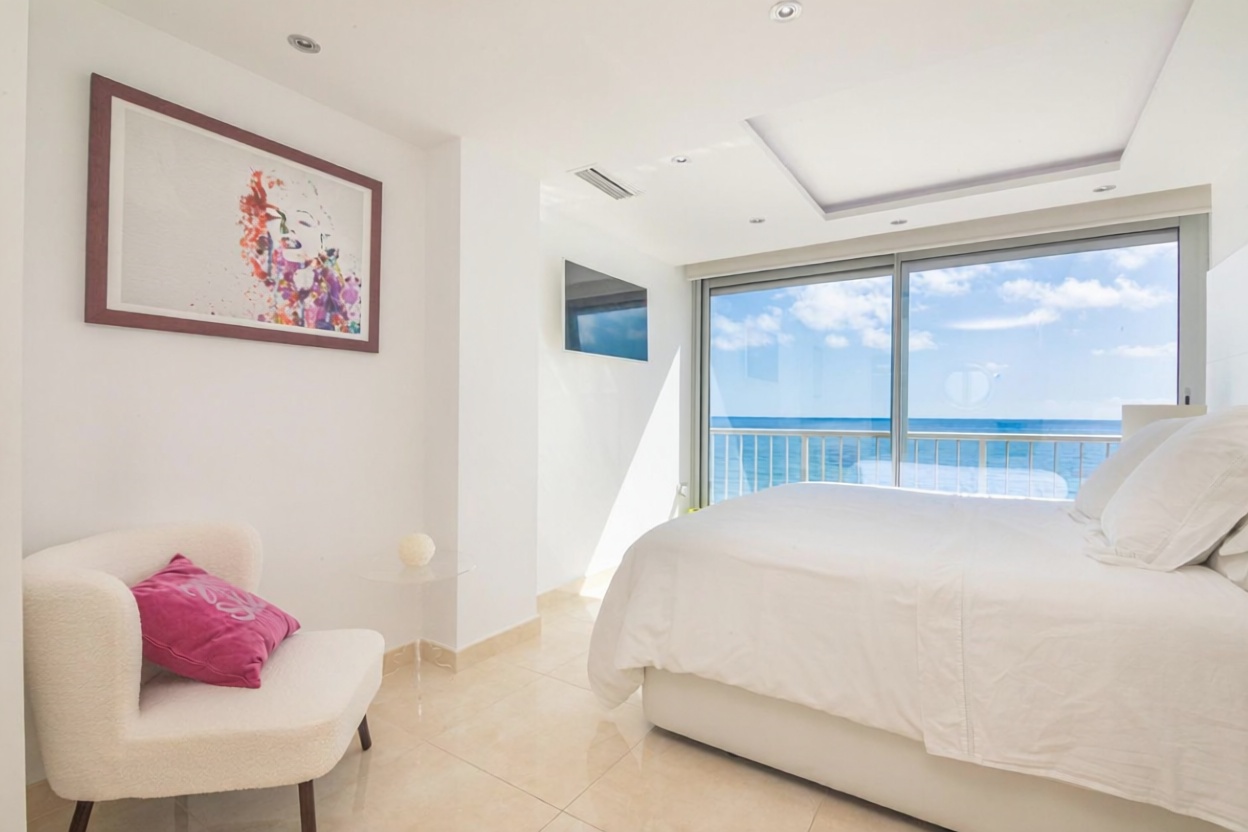 Wohnung in erste Strandlinie in Elche — Schlafzimmer