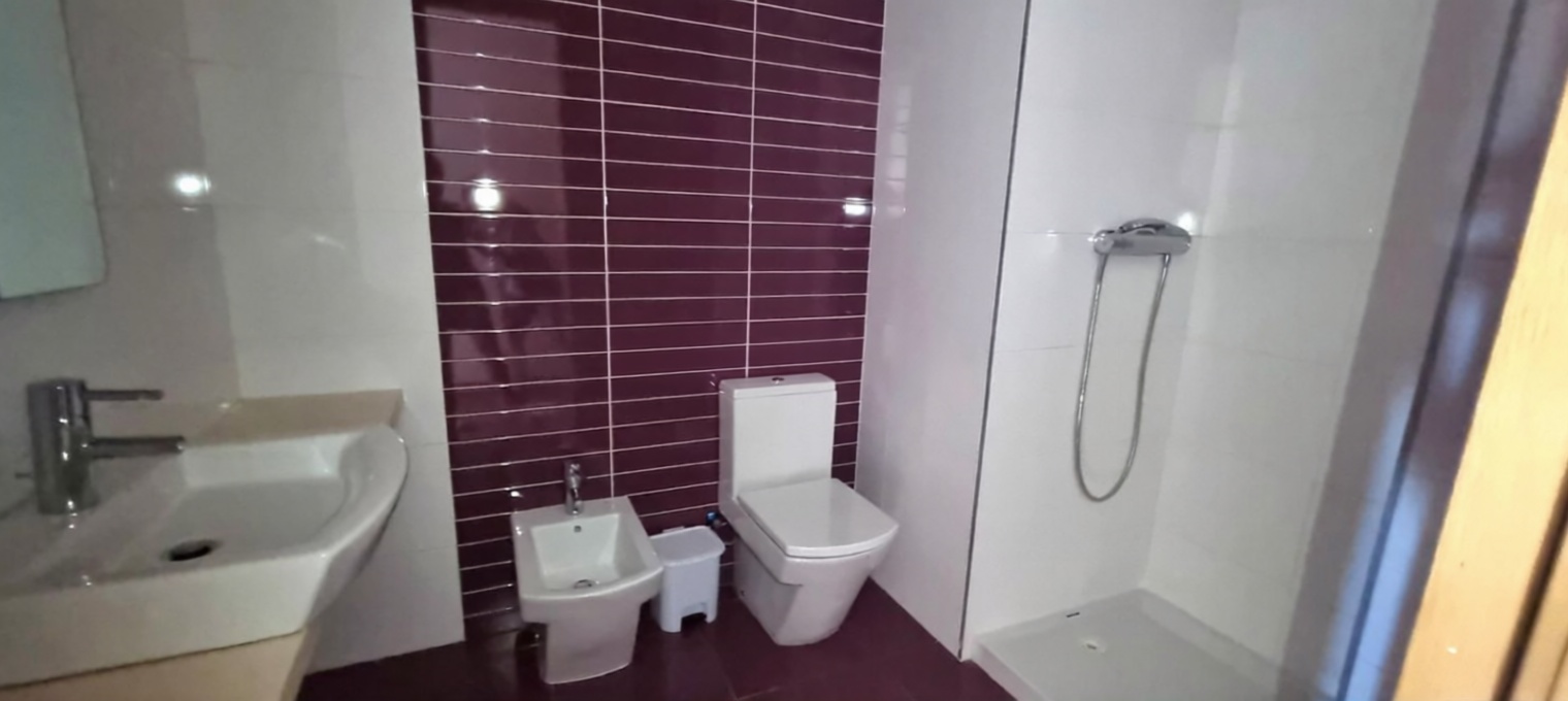 Beachfront flat in Elche — Bathroom