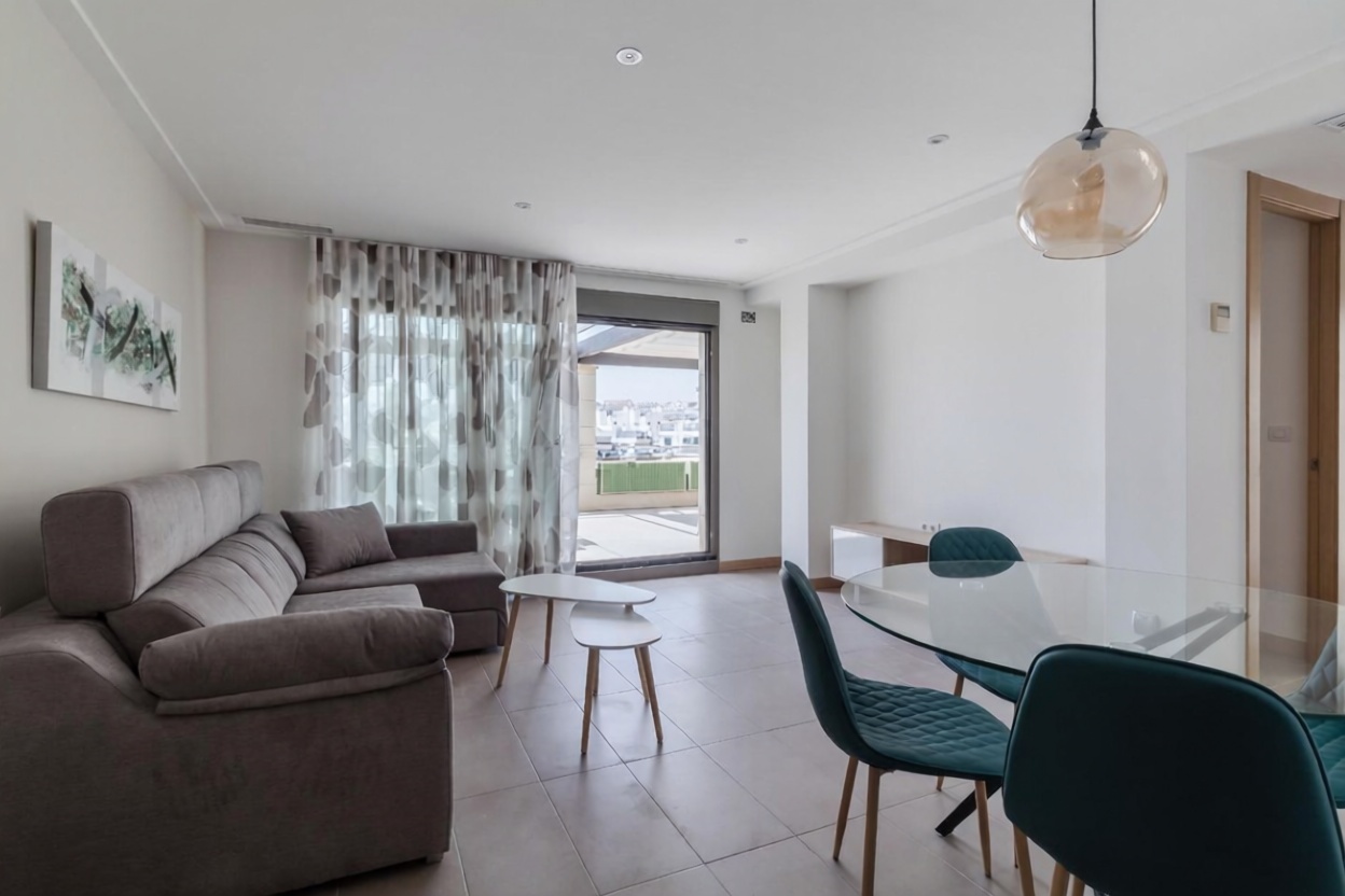 Beachfront flat in Elche — Living room