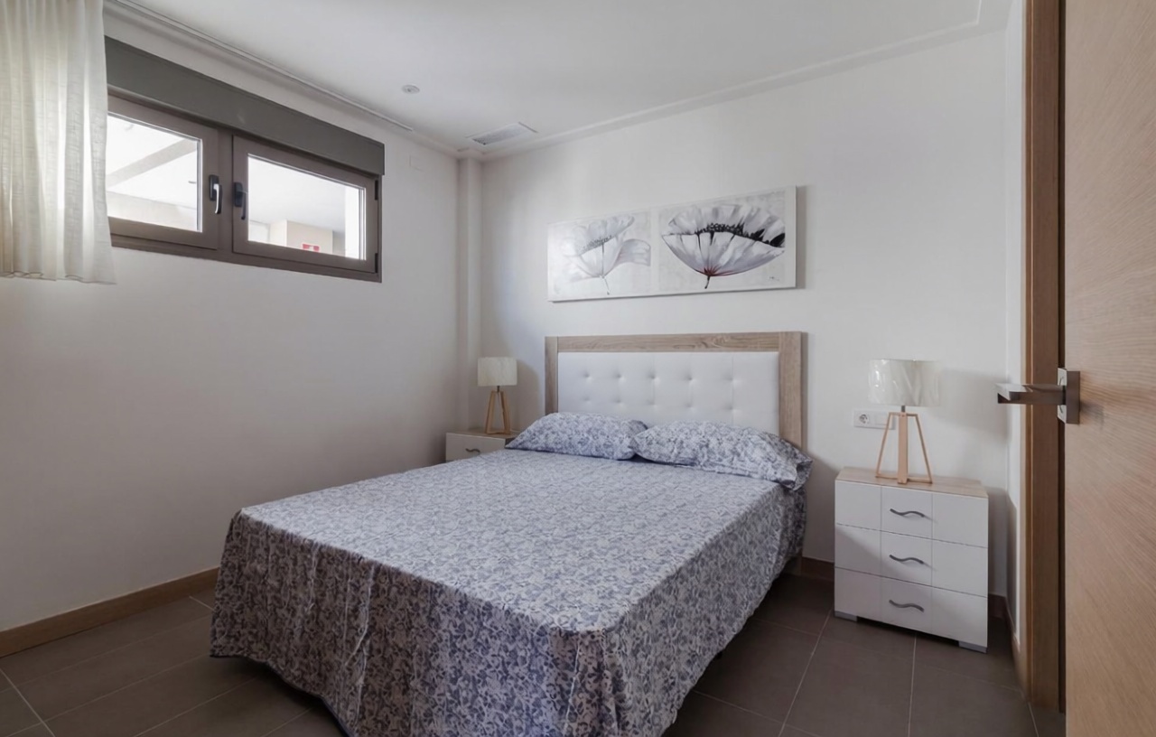 Beachfront flat in Elche — Bedroom