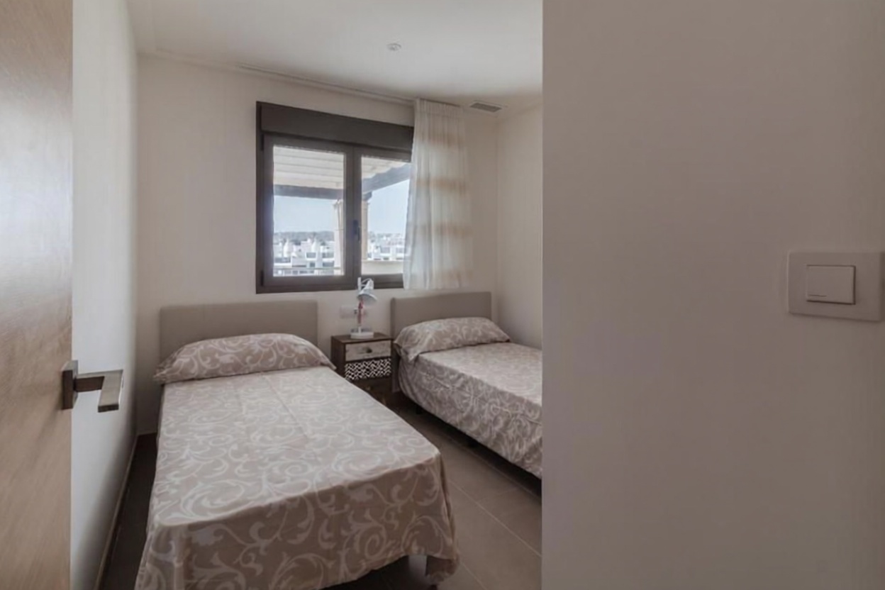 Wohnung in erste Strandlinie in Elche — Schlafzimmer