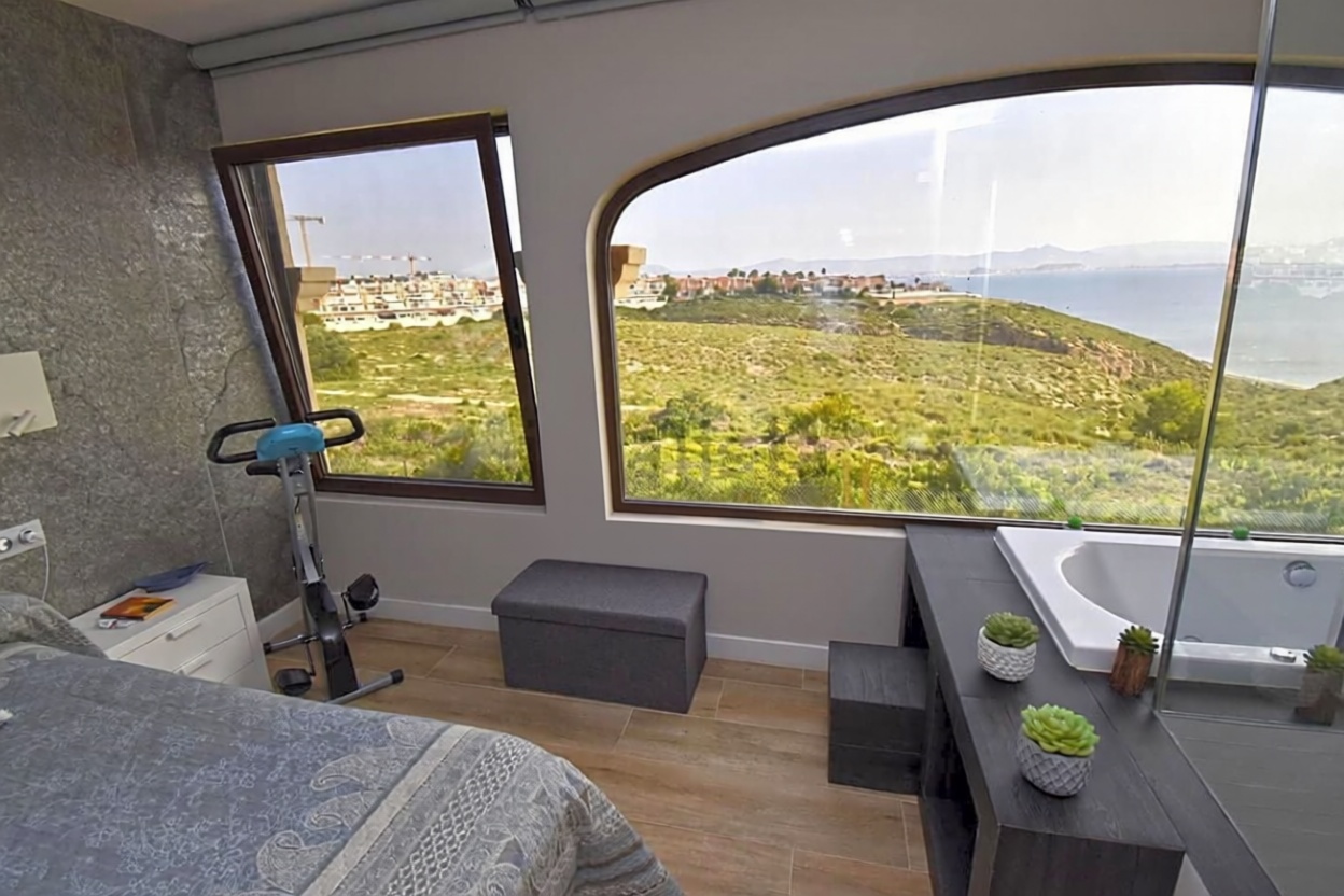 Chalet con acceso directo a playa en Orio — Dormitorio