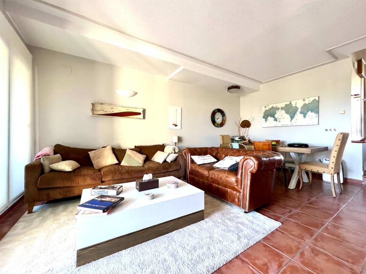 Chalet com acesso direto à praia em Alicante — Sala