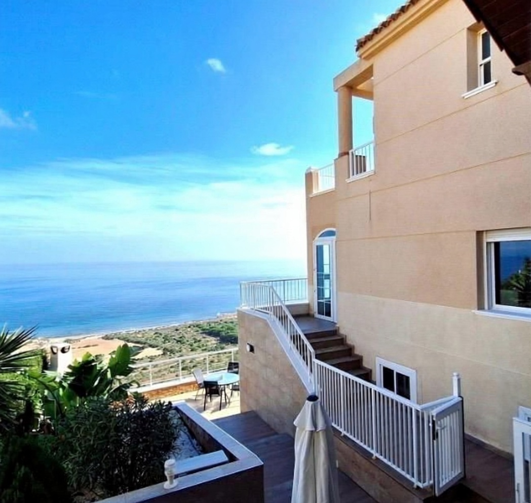 Chalet com acesso direto à praia em Alicante