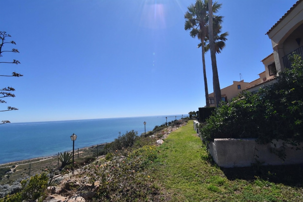 Duplex em primeira linha de praia em Alicante