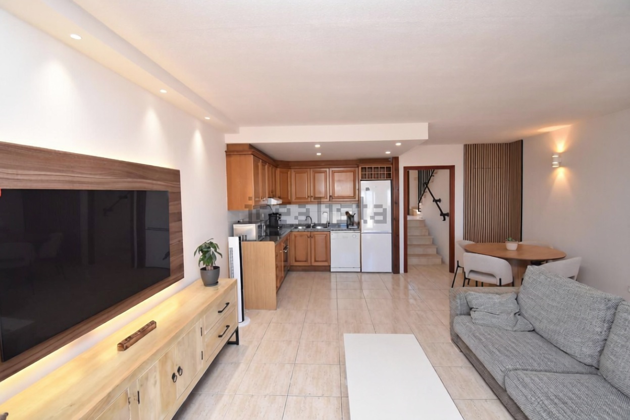 Duplex em primeira linha de praia em Alicante — Sala
