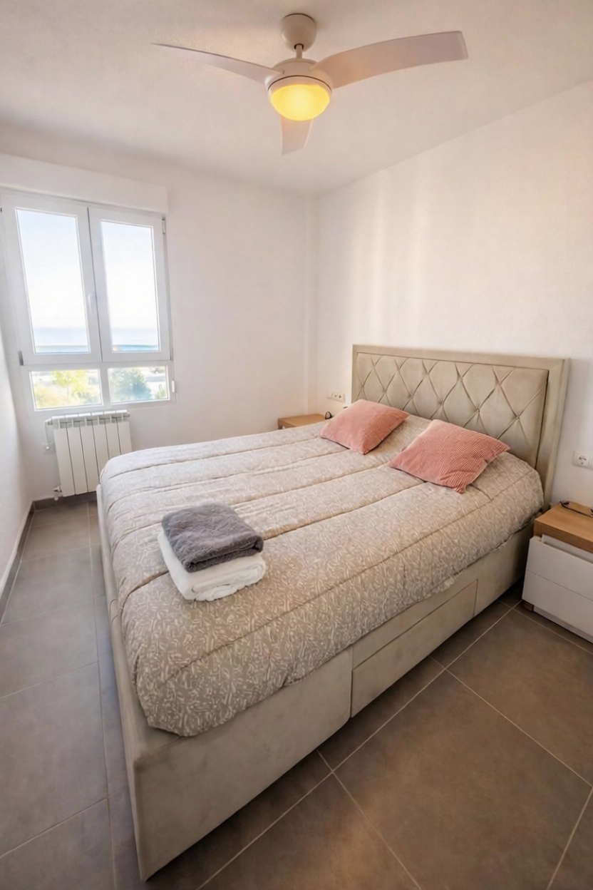 Wohnung in erste Strandlinie in Orio — Schlafzimmer