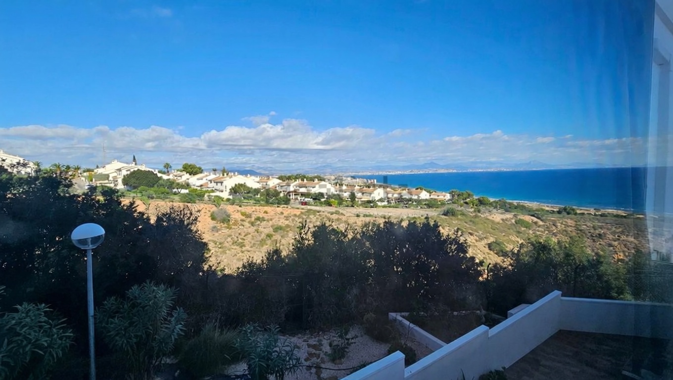 Appartement en première ligne de plage à Almonte — Vue mer