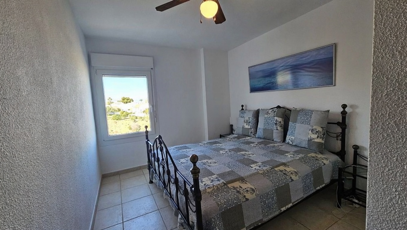 Appartement en première ligne de plage à Almonte — Chambre