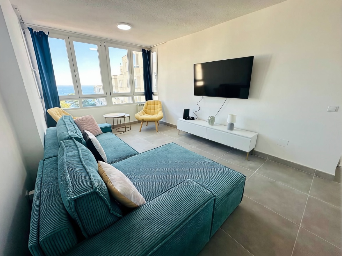 Apartamento em primeira linha de praia em Alicante — Sala