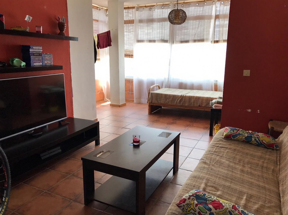 Wohnung in erste Strandlinie in Orio — Wohnzimmer