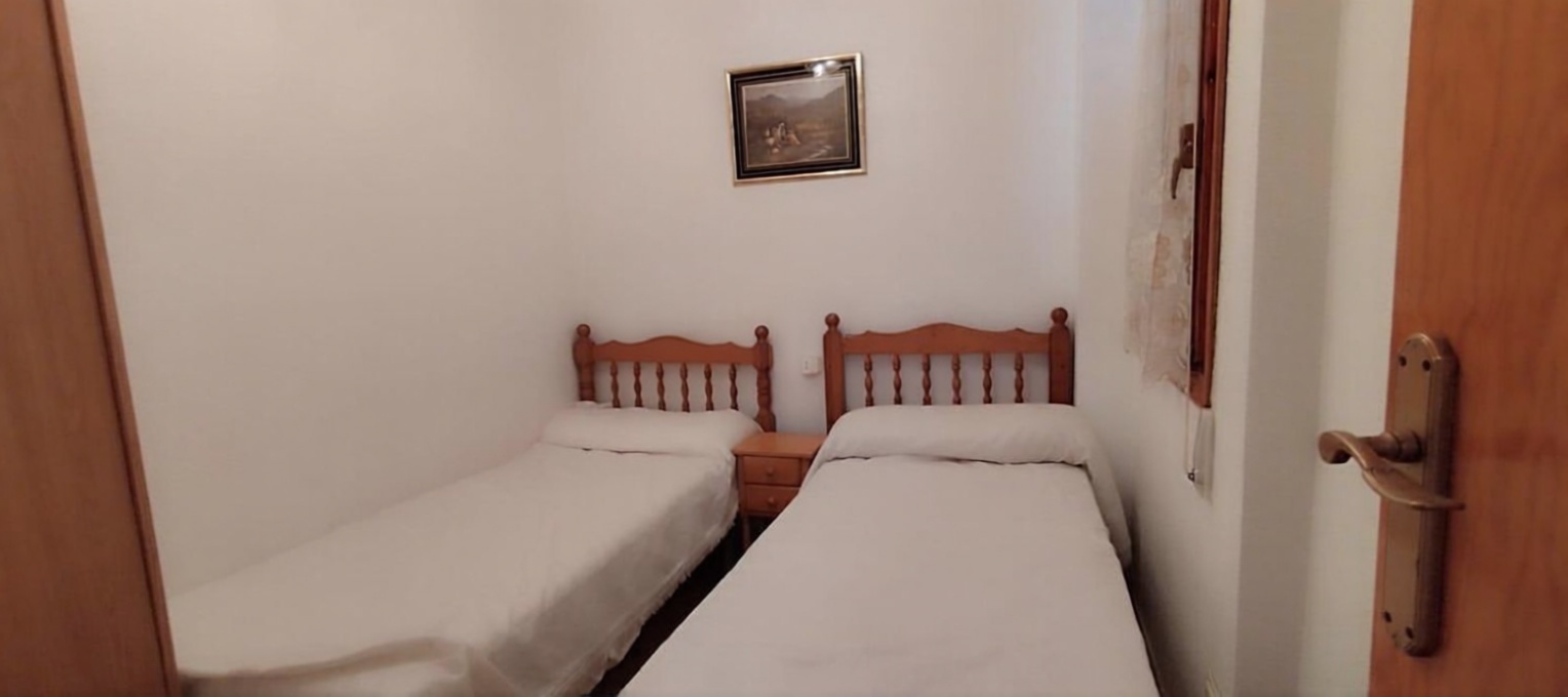 Chalet mit direkter Strandzugang in Santa Pola — Bad