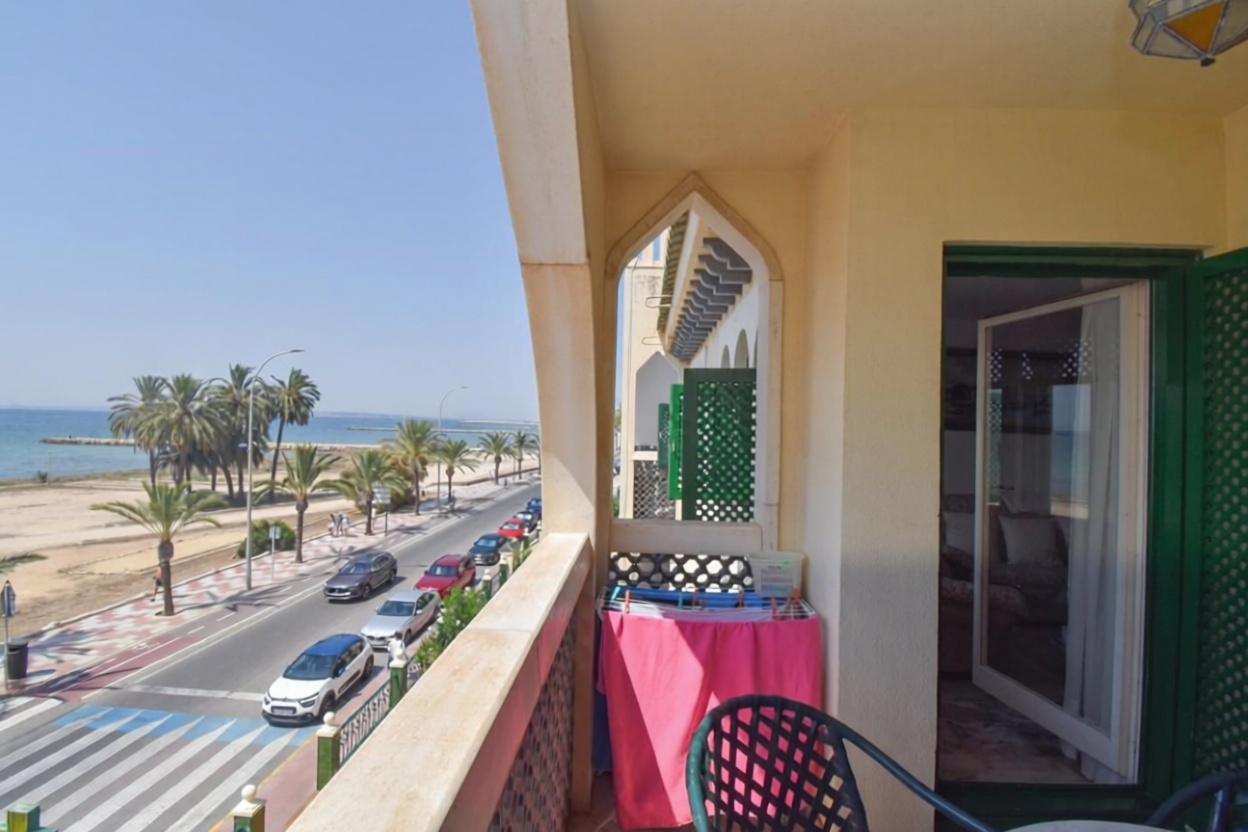 Wohnung in erste Strandlinie in Santa Pola — Meerterrasse
