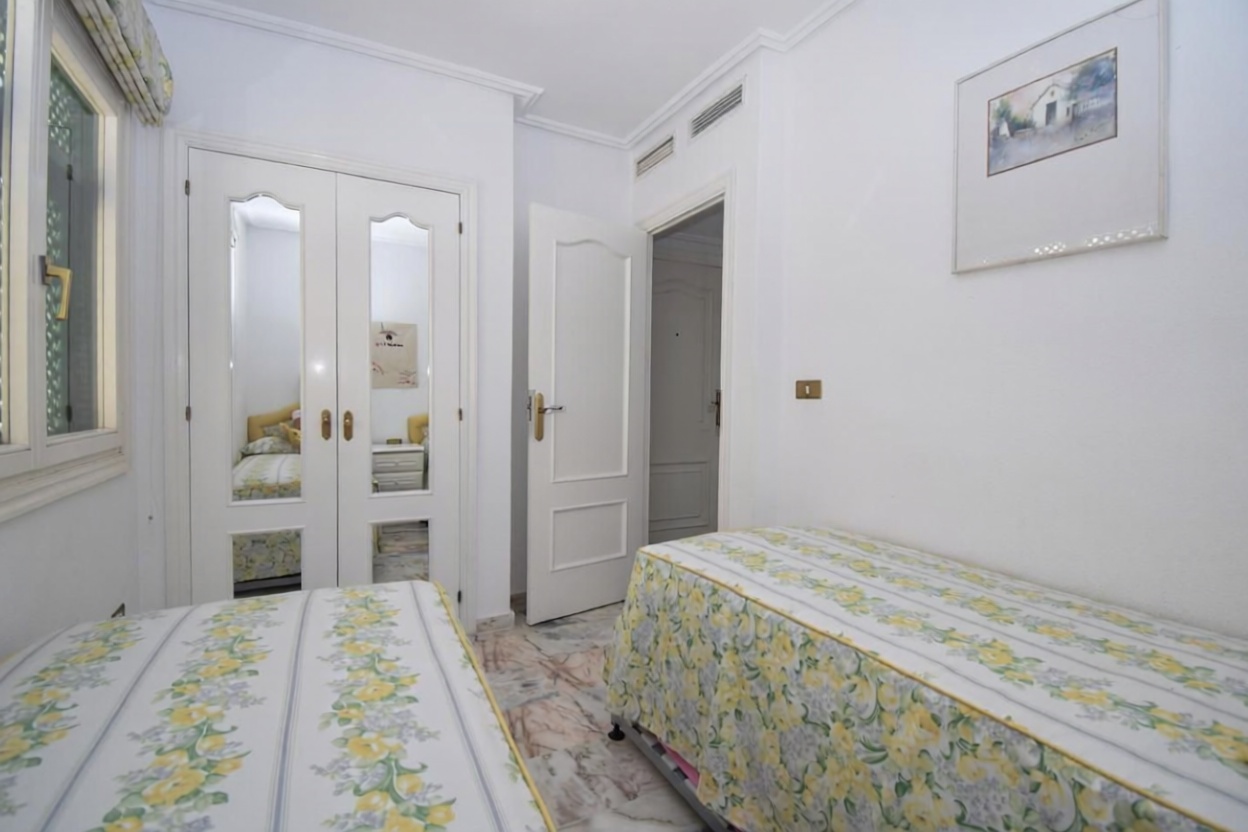 Wohnung in erste Strandlinie in Santa Pola — Schlafzimmer