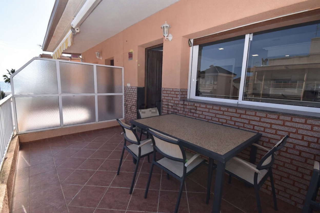 Beachfront flat in Santa Pola — Sea terrace