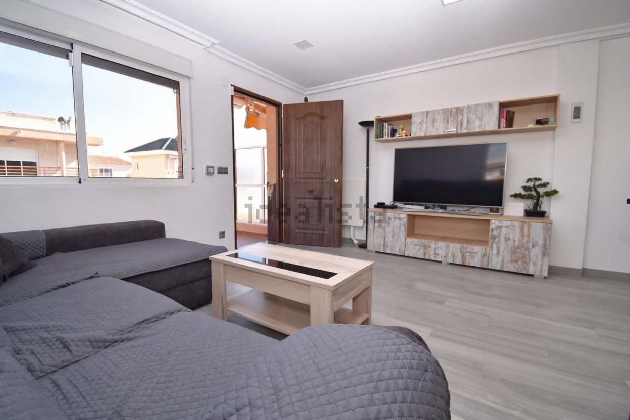 Beachfront flat in Santa Pola — Living room