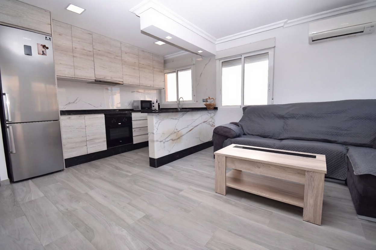 Beachfront flat in Santa Pola — Kitchen