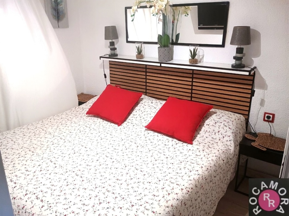 Beachfront flat in Santa Pola — Bedroom