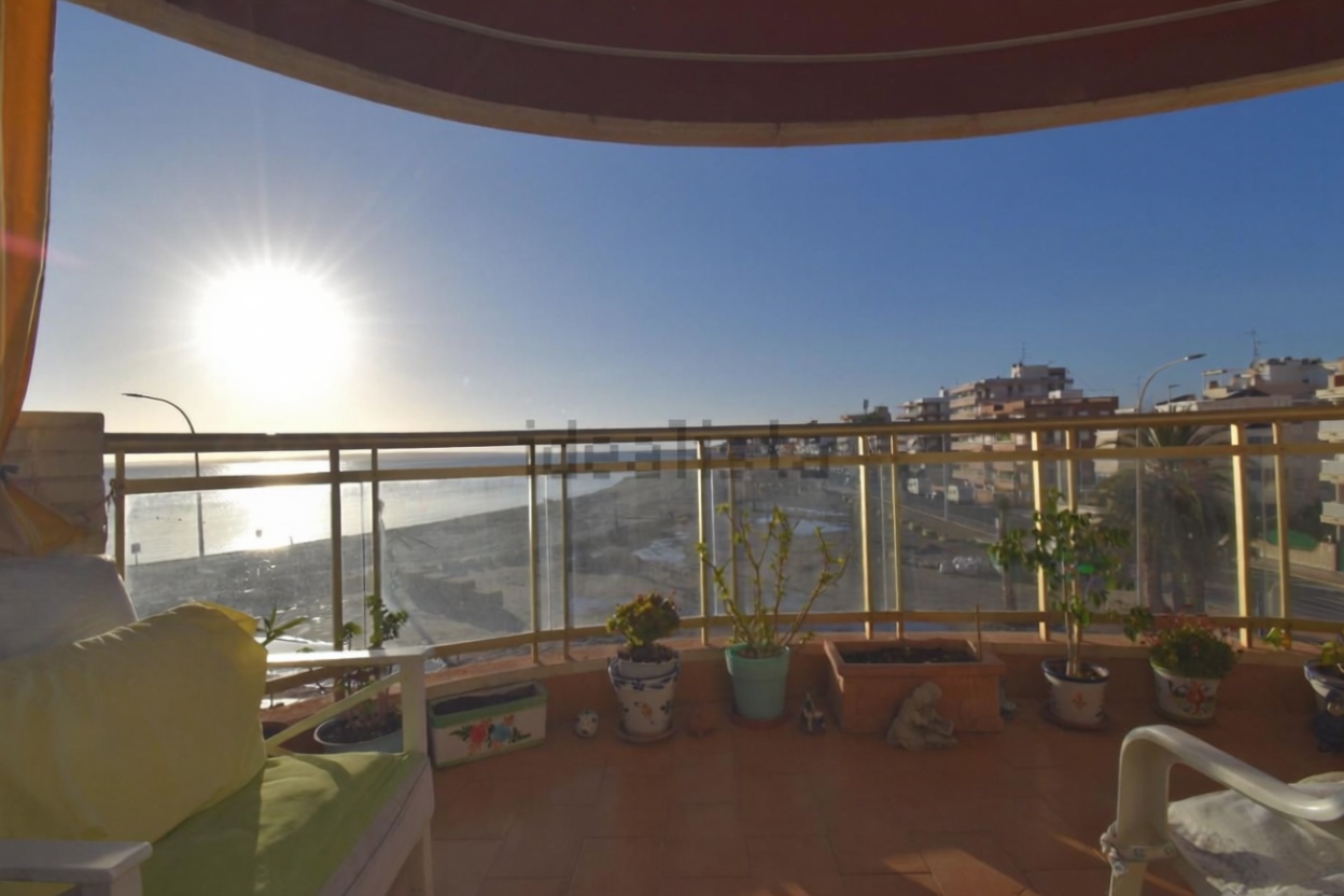 Wohnung in erste Strandlinie in Santa Pola