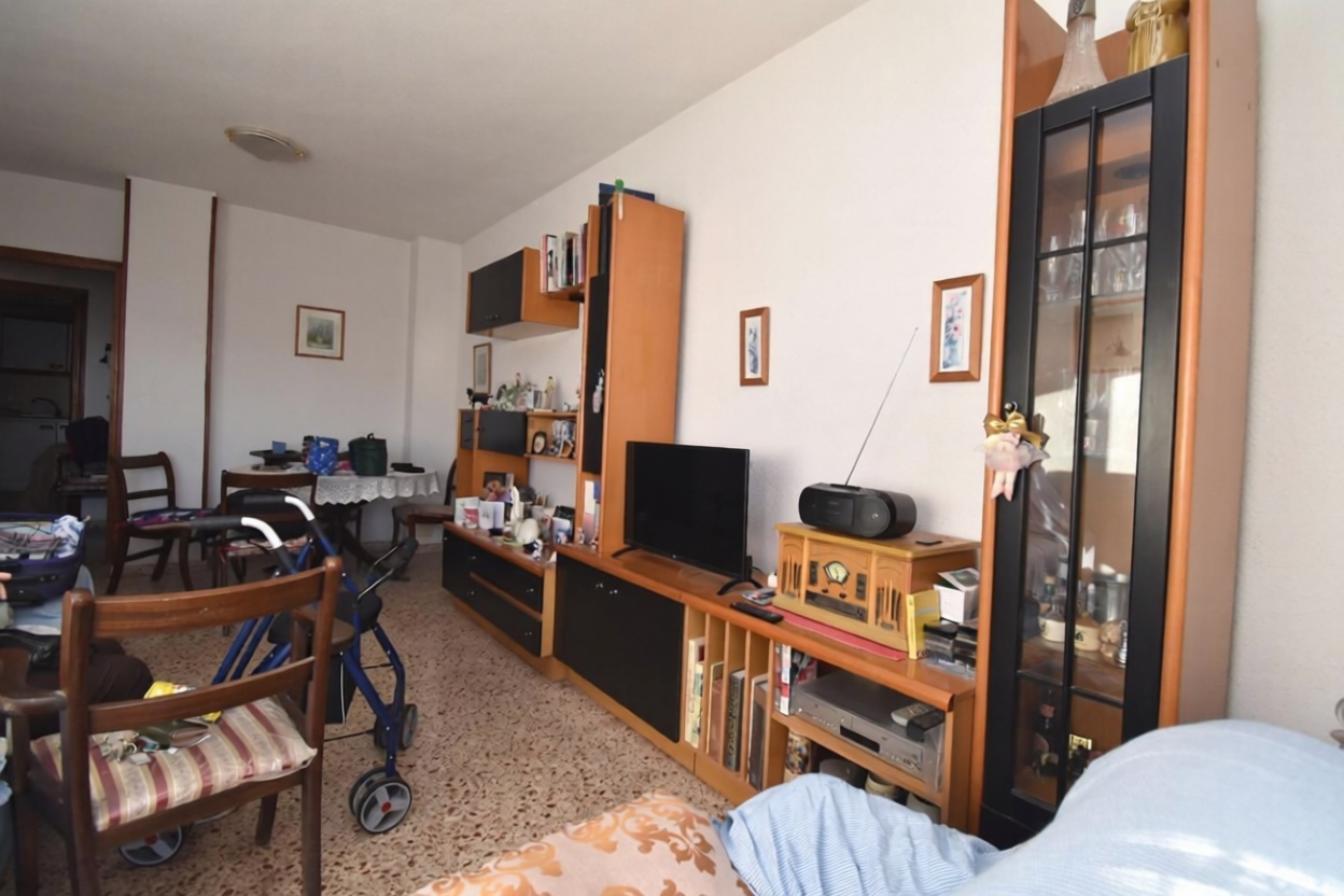 Wohnung in erste Strandlinie in Santa Pola — Wohnzimmer