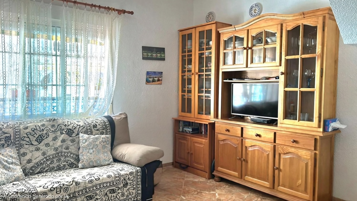 Chalet mit direkter Strandzugang in Santa Pola — Wohnzimmer