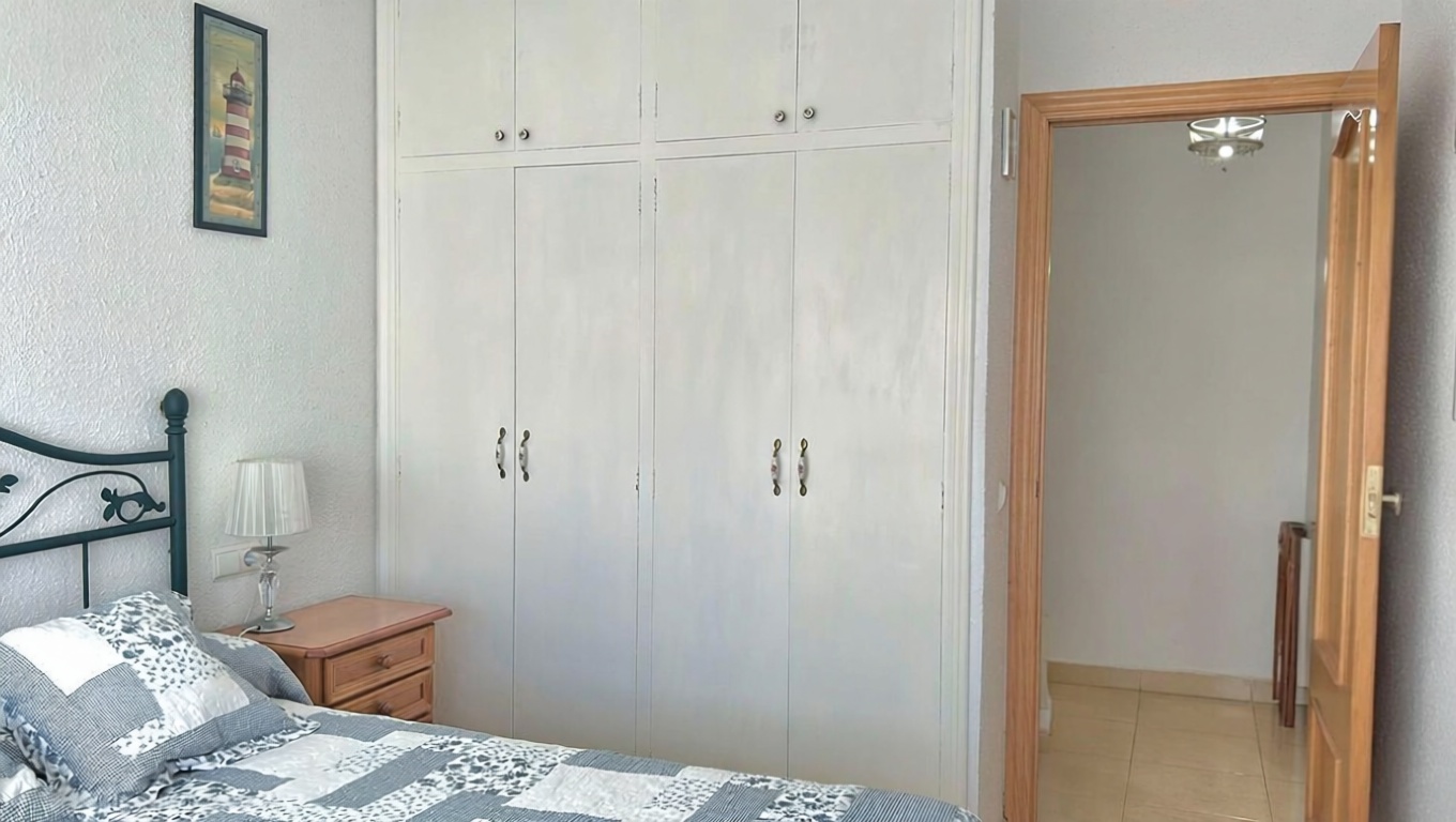 Chalet mit direkter Strandzugang in Santa Pola — Schlafzimmer