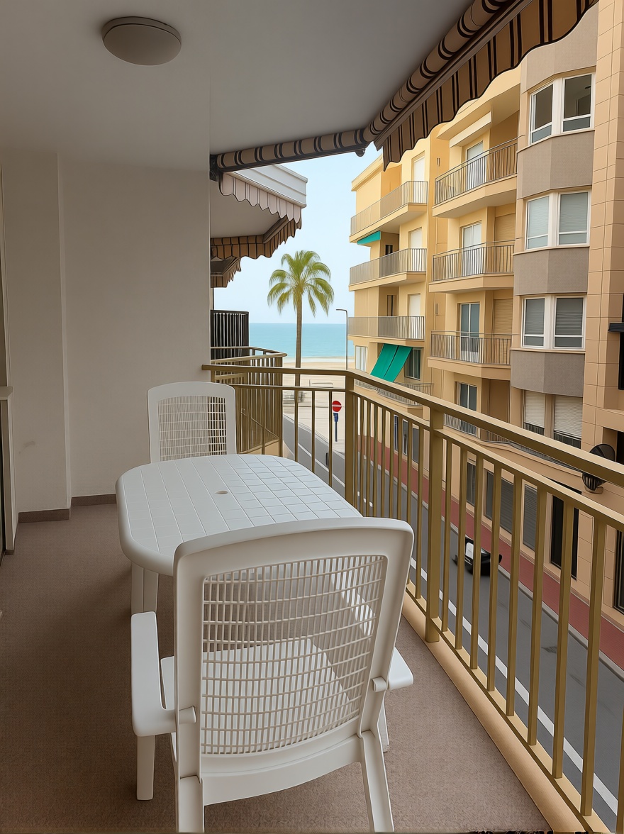 Piso en primera línea de playa en Santa Pola — Terraza mar