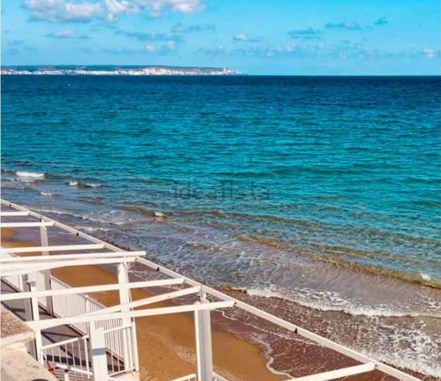 Wohnung in erste Strandlinie in Elche — Meerblick