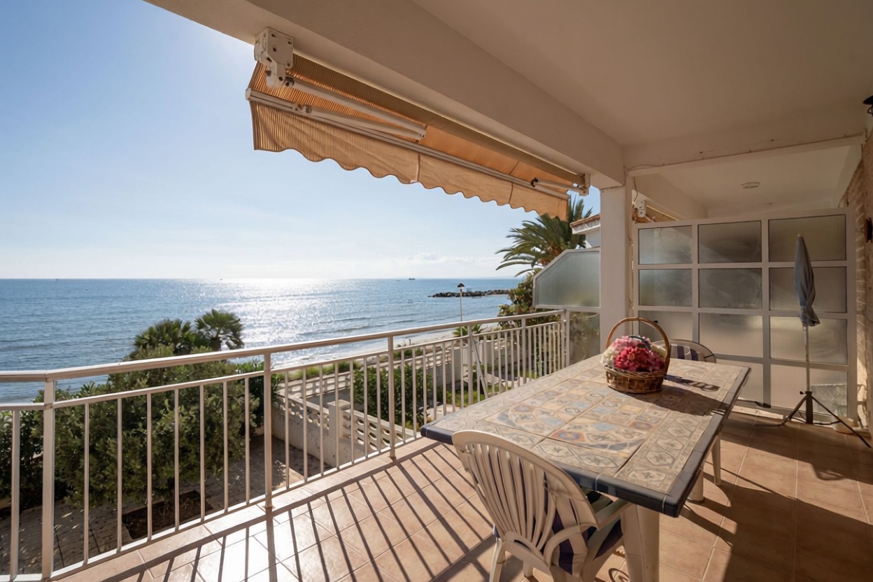 Appartement en première ligne de plage à Santa Pola — Terrasse mer