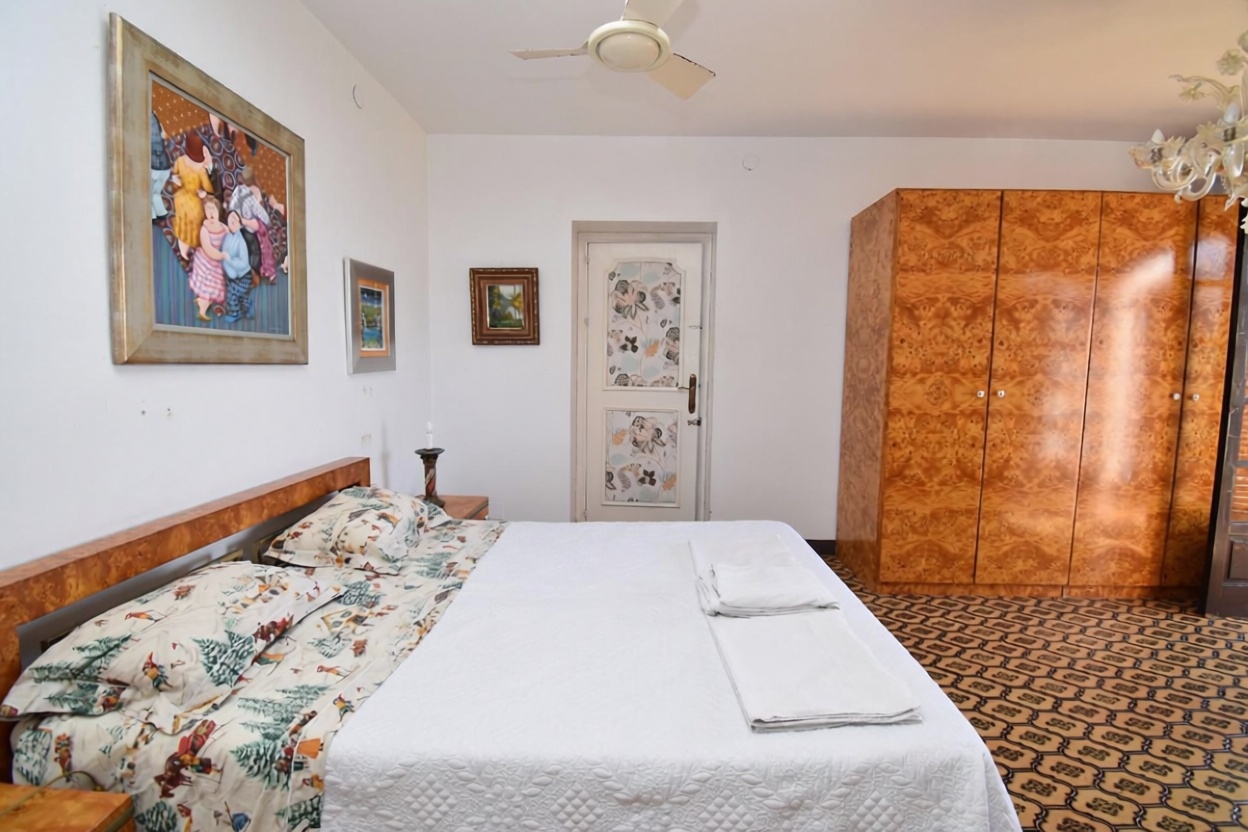 Chalet con acceso directo a playa en Santa Pola — Dormitorio