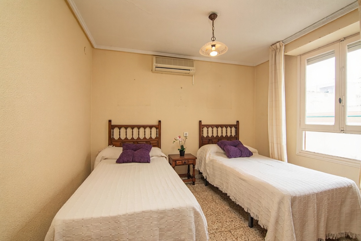 Appartement en attique en première ligne de mer à Santa Pola — Chambre