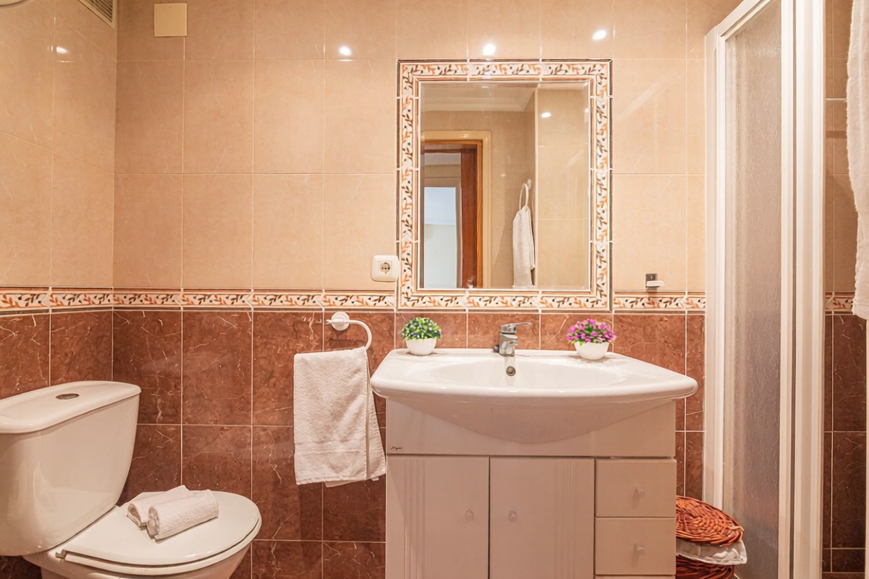 Appartement en attique en première ligne de mer à Santa Pola — Sanitaires